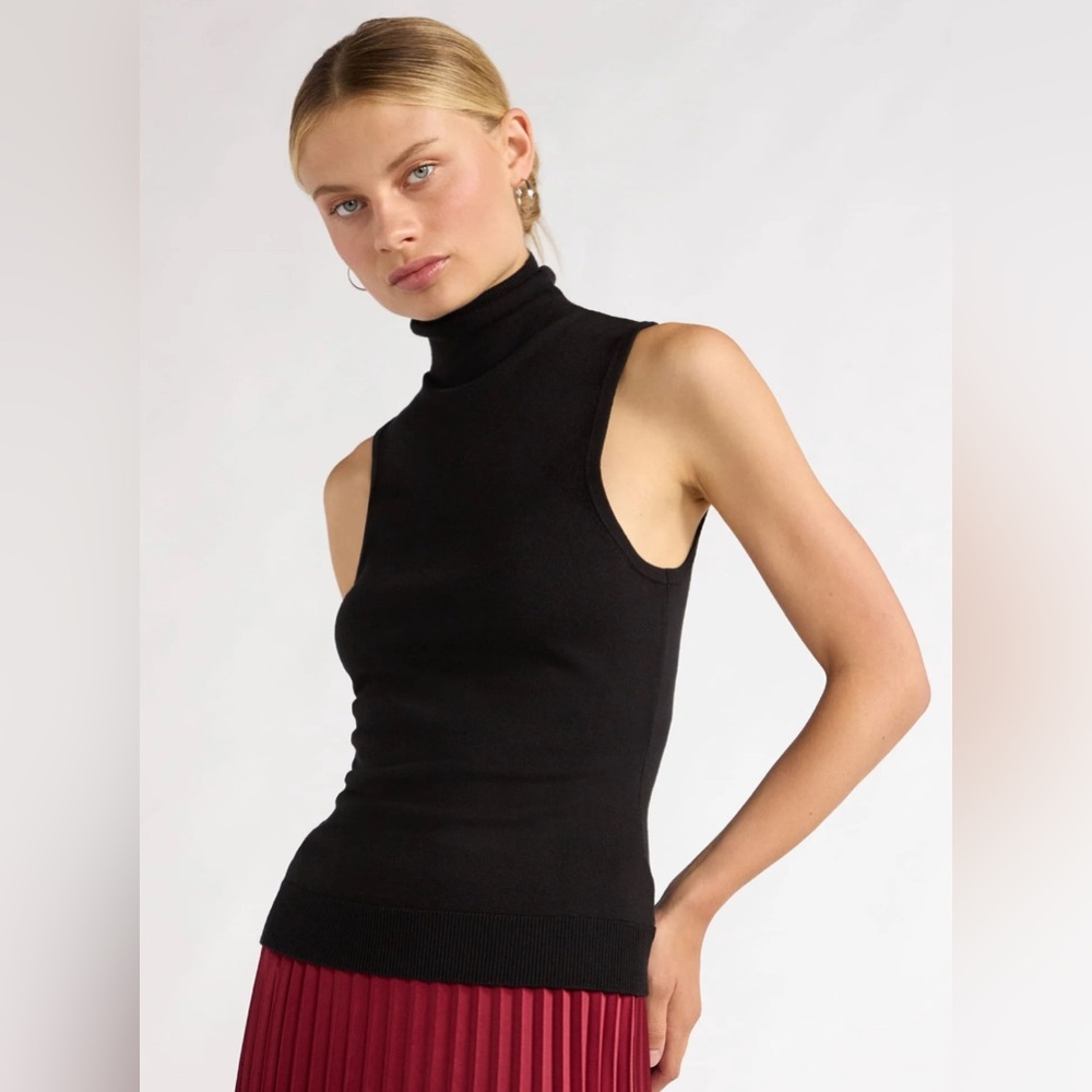 Scoop NYC Black Sleeveless Turtleneck Sweater